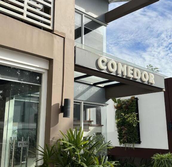 هتل La Casa Ramirez