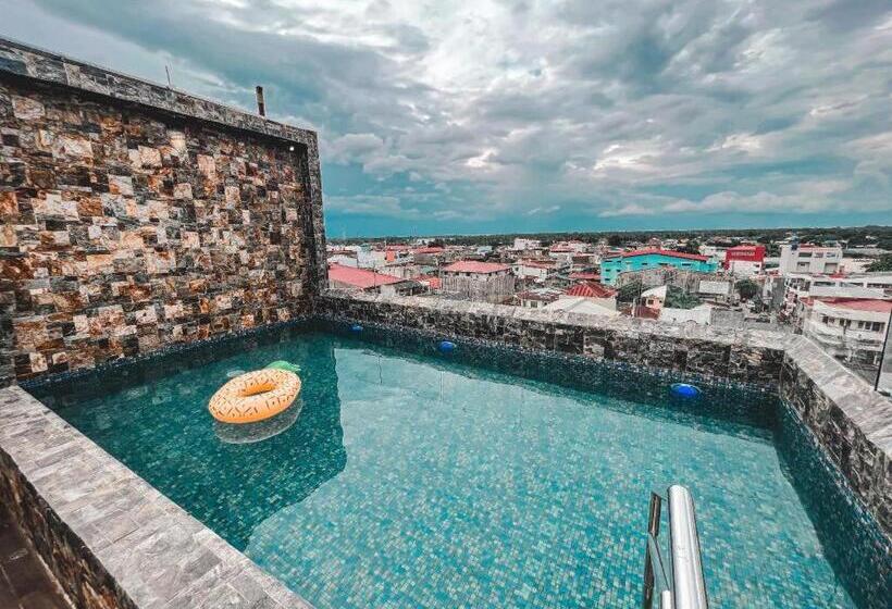 هتل Lavero Suites