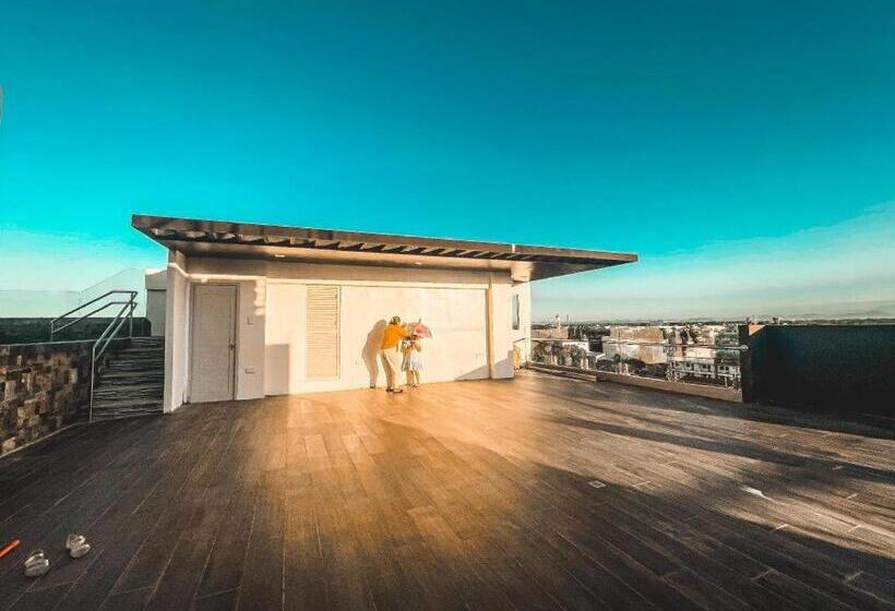 هتل Lavero Suites