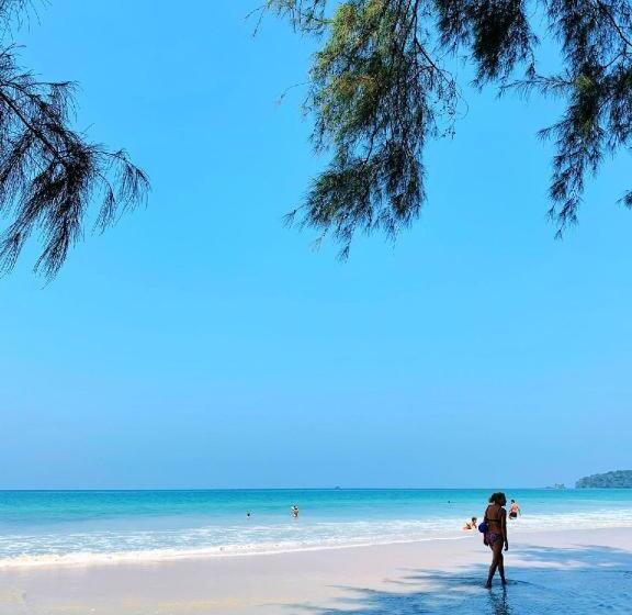 בית מלון כפרי Longbeach Kohphayam