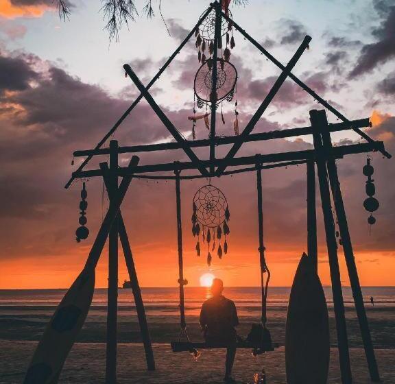 בית מלון כפרי Longbeach Kohphayam