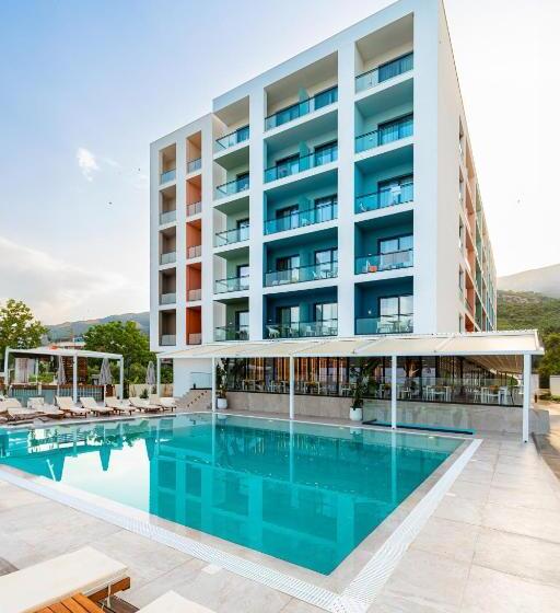 בית מלון כפרי Morina Beach