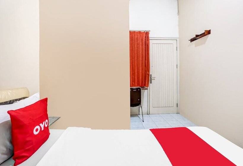 ホテル Oyo 91361 Benlin D Kost