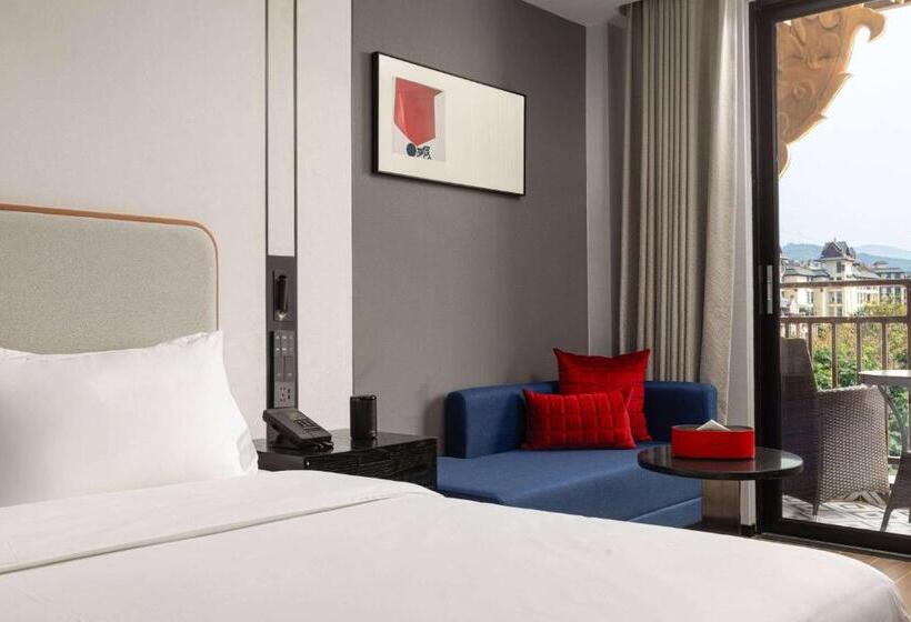 هتل Ramada By Wyndham Xishuangbanna Jinghong