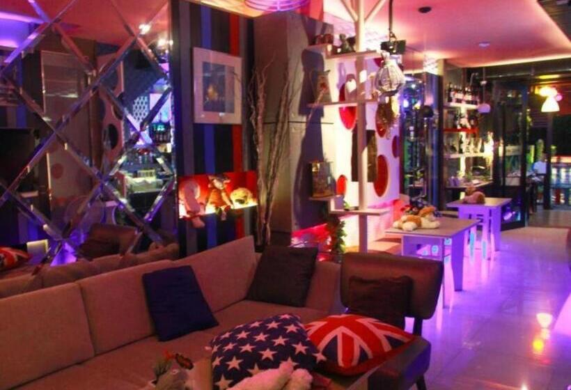 בית מלון כפרי Rungroj Panich