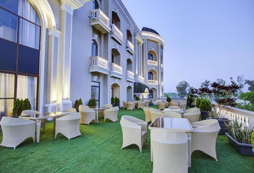 酒店 Sarovar Portico Saharanpur