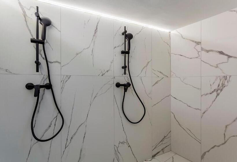 Отель Suite Romantique Balnéo Centre Lyon