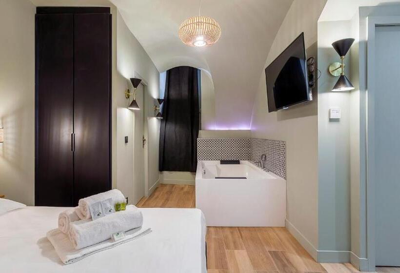 Отель Suite Romantique Balnéo Centre Lyon