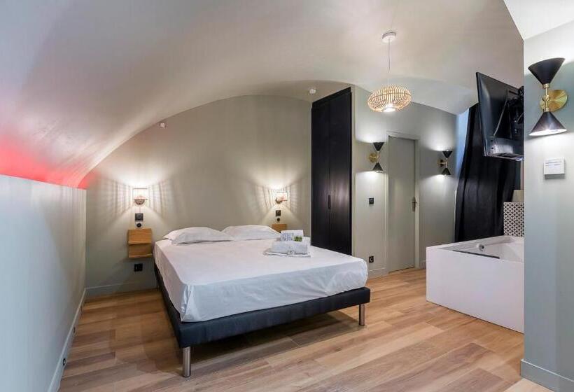 Отель Suite Romantique Balnéo Centre Lyon