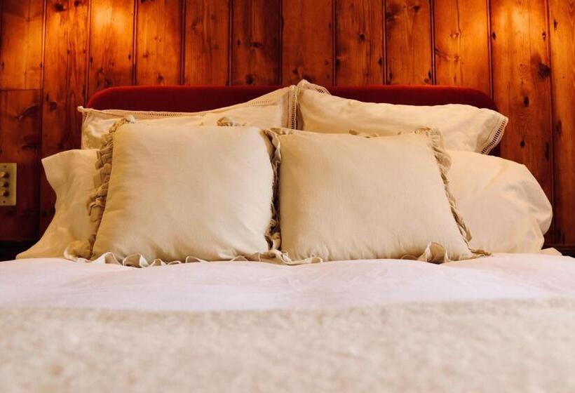 בית מלון כפרי The London & Paris