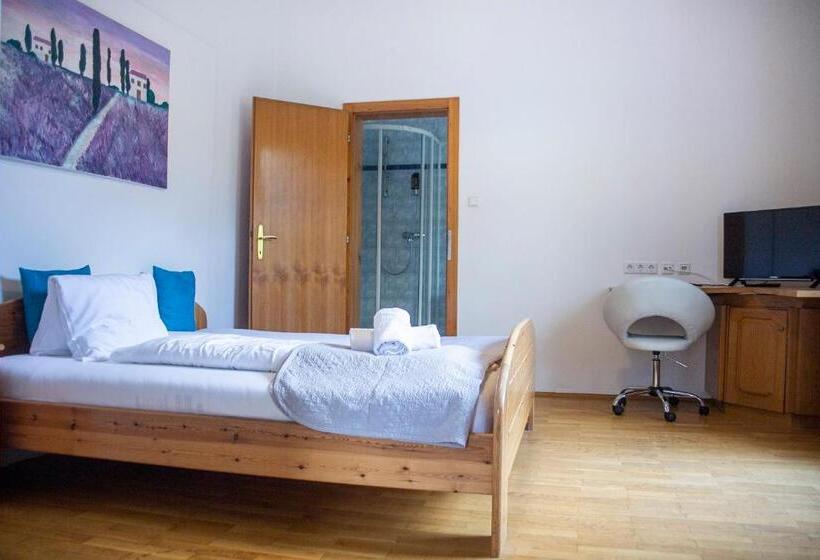 فندق Trend Lokal Rooms Bar