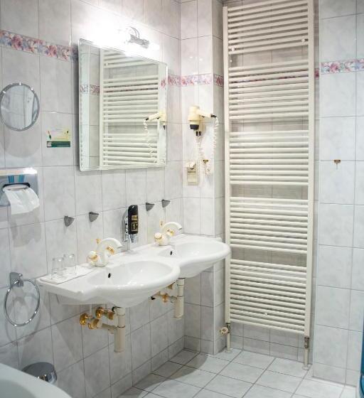 فندق Trend Lokal Rooms Bar