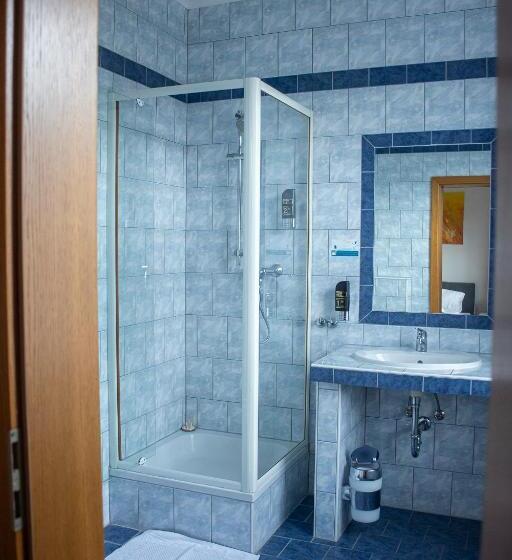 בית מלון כפרי Trend Lokal Rooms Bar