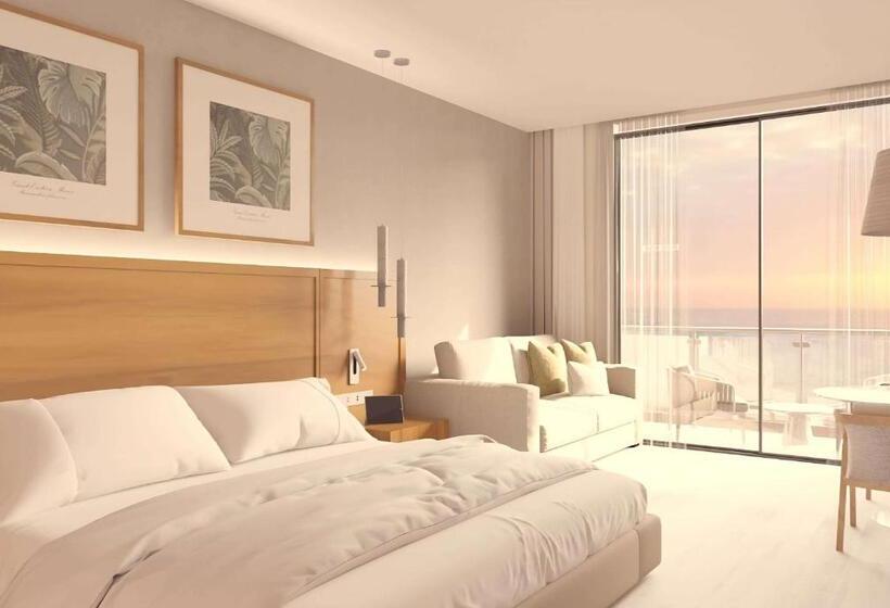 ホテル Wyndham Garden Mazatlan Marina