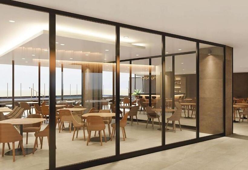 ホテル Wyndham Garden Mazatlan Marina