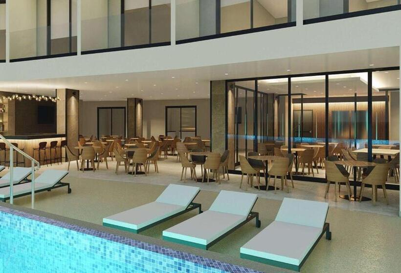 ホテル Wyndham Garden Mazatlan Marina