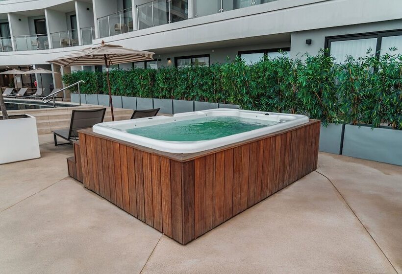 ホテル Wyndham Garden Mazatlan Marina