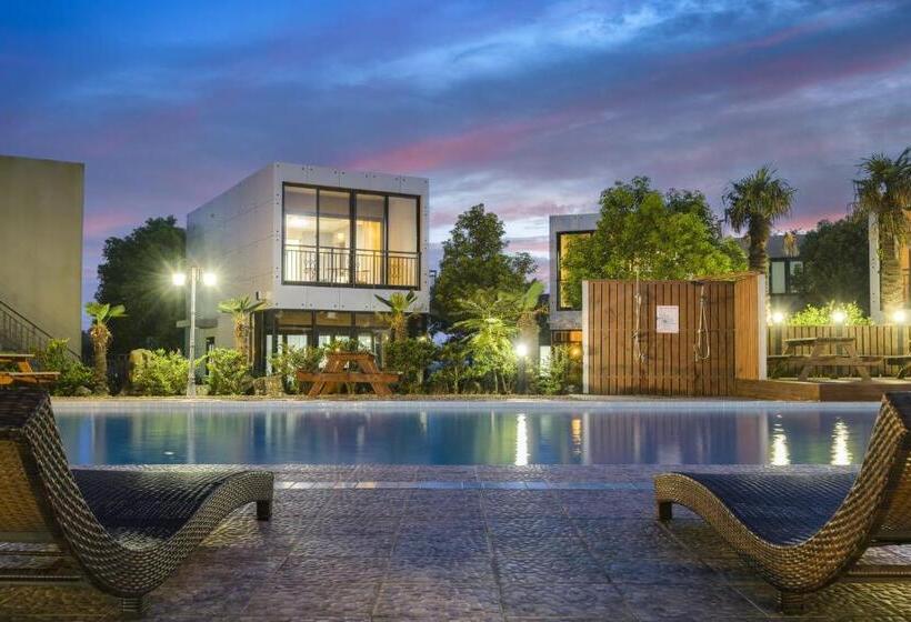 Jeju Aewol Hongsland Pension