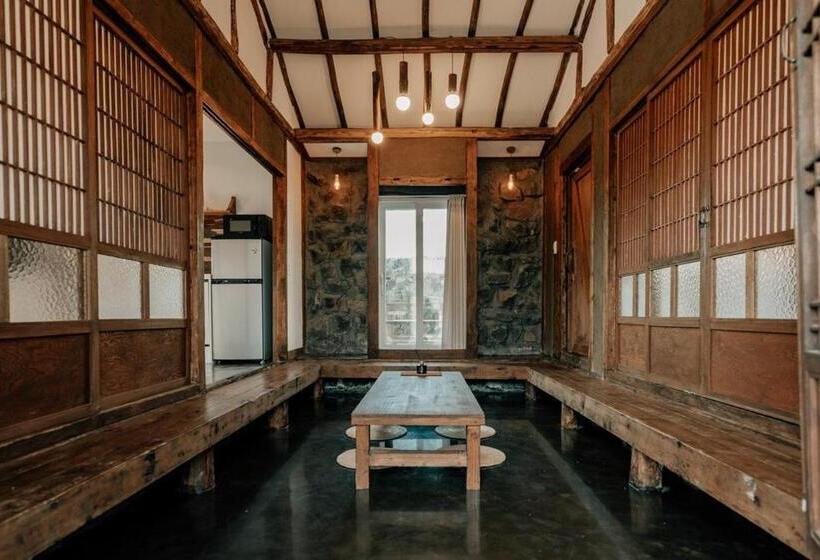 Jeju Dokchae Pension Doldam House Batdam Branch