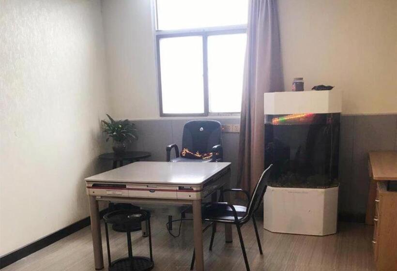 Jun Hotel Jiangsu Nanjing Jiangning District Lukou Airport Tongshan Metro Station