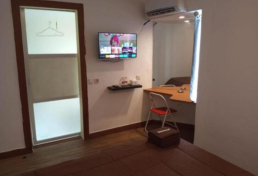 Kadina Homestay Aeropolis Bandara