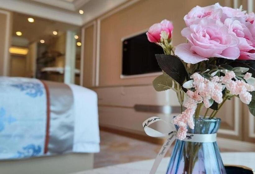 Khemarak Hotel 凯娜酒店