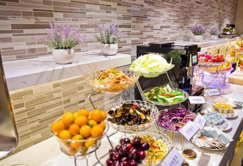 Lavande Hotel Shenzhen Dongmen Shuibeicuizhu Metro Station