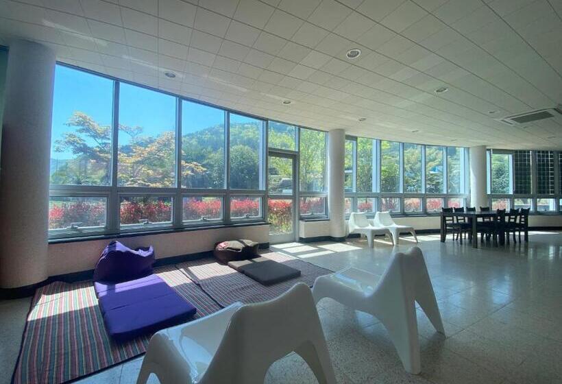 Namhae Kkotnae Village Pension