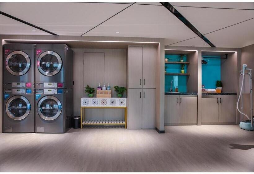 Orange Hotel Guangzhou Ouzhuang Metro Station