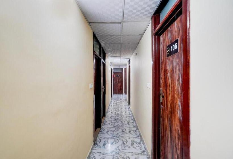 Oyo 82482 Hotel Welcome