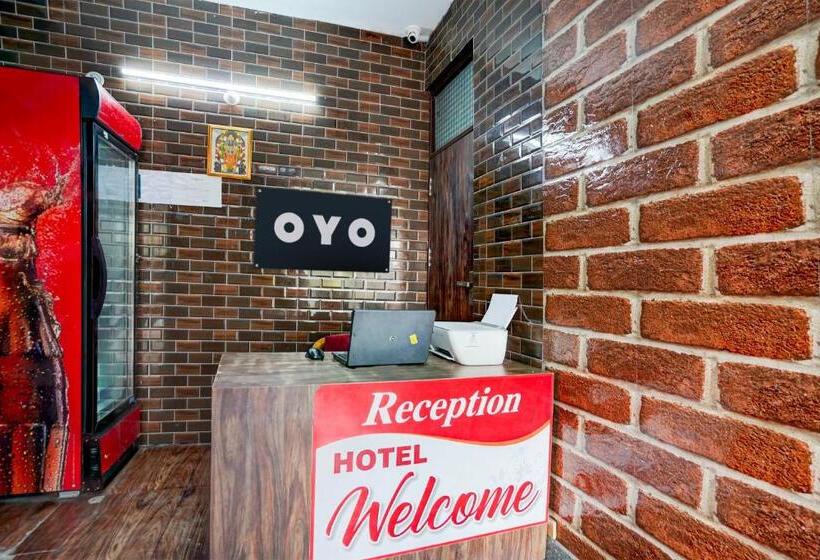 Oyo 82482 Hotel Welcome