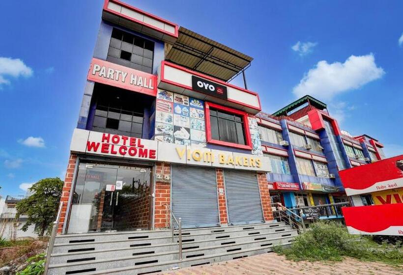 Oyo 82482 Hotel Welcome