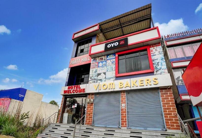 Oyo 82482 Hotel Welcome