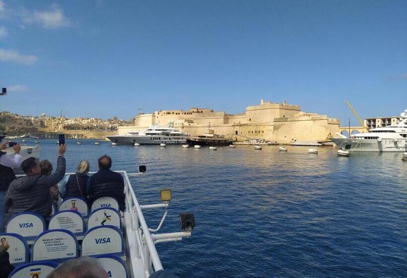 پانسیون 3 Cities Heart 1