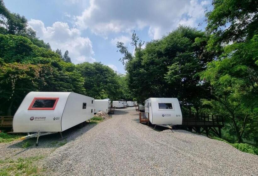 פנסיון Anseong Neorigul Moonhwa Maeul Caravan