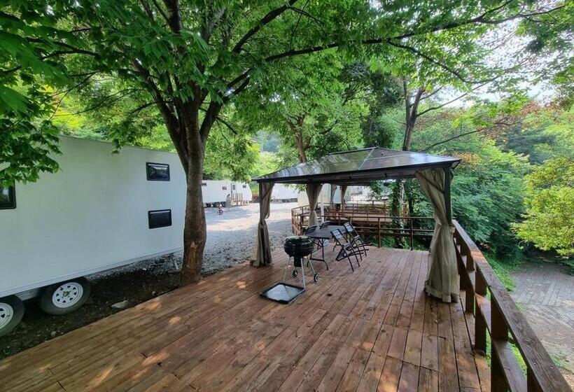 ペンション Anseong Neorigul Moonhwa Maeul Caravan