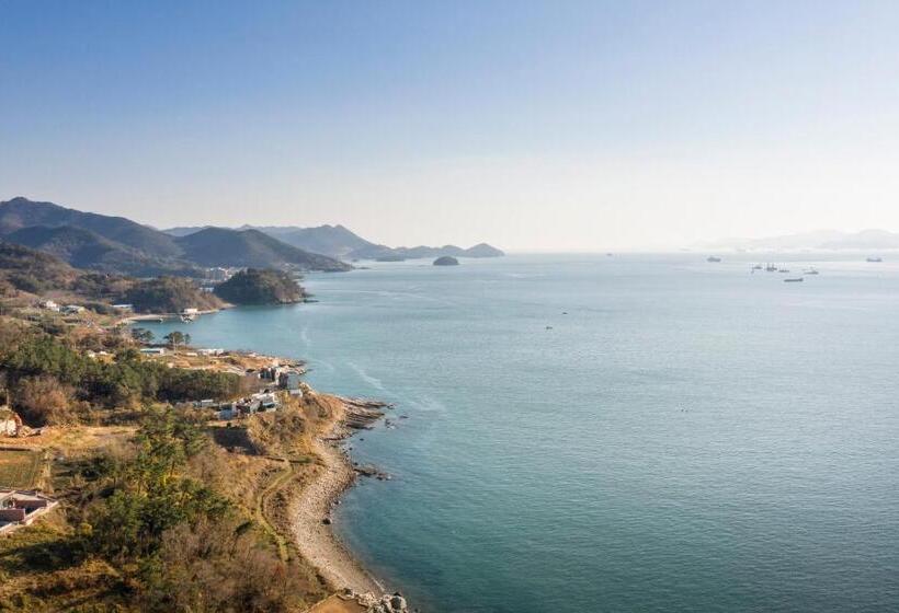 بنسيون Beotkkotgil Jinaseo