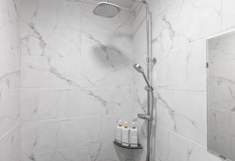 بنسيون Beotkkotgil Jinaseo