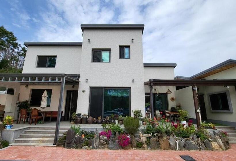 פנסיון Goseong Deulggot Stay Private House