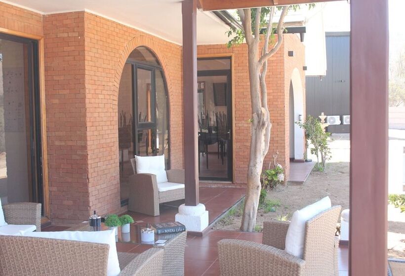 بنسيون Hostal El Valle