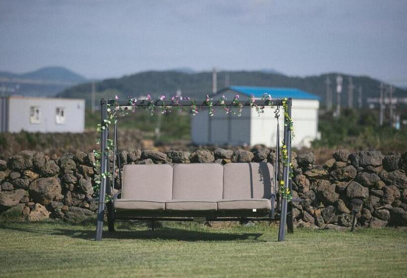 Pensió Jayouhaneun Private House