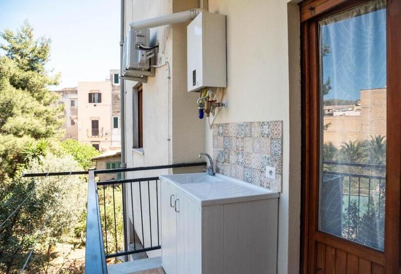 Пансион Koinè Comfort Rooms