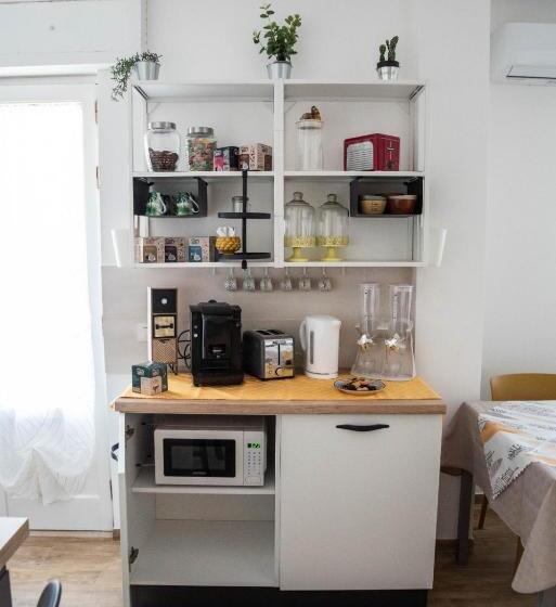 Пансион Koinè Comfort Rooms