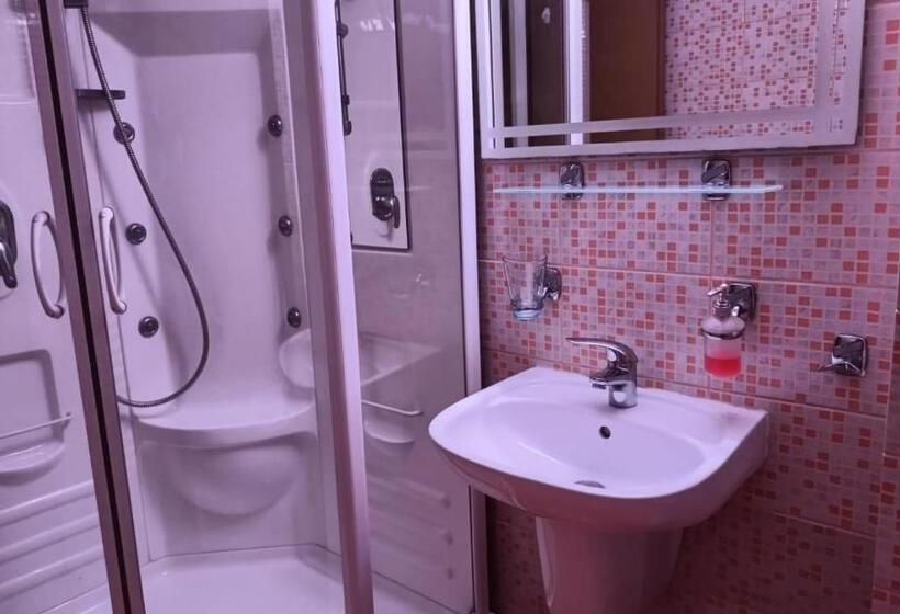 بنسيون La Cuib Cristian Sibiu