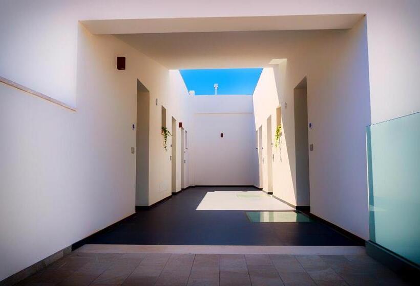 Пансион Palm Beach Resort