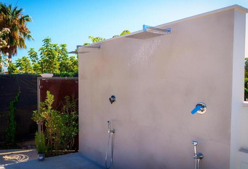 Пансион Palm Beach Resort