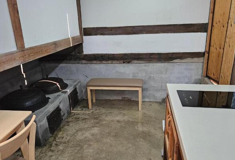 פנסיון Pungryuheon Hanok Stay