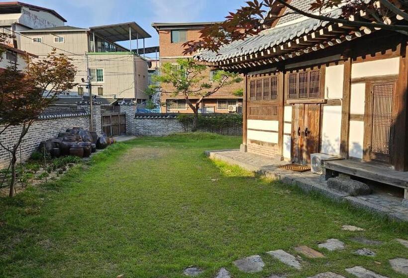 פנסיון Pungryuheon Hanok Stay