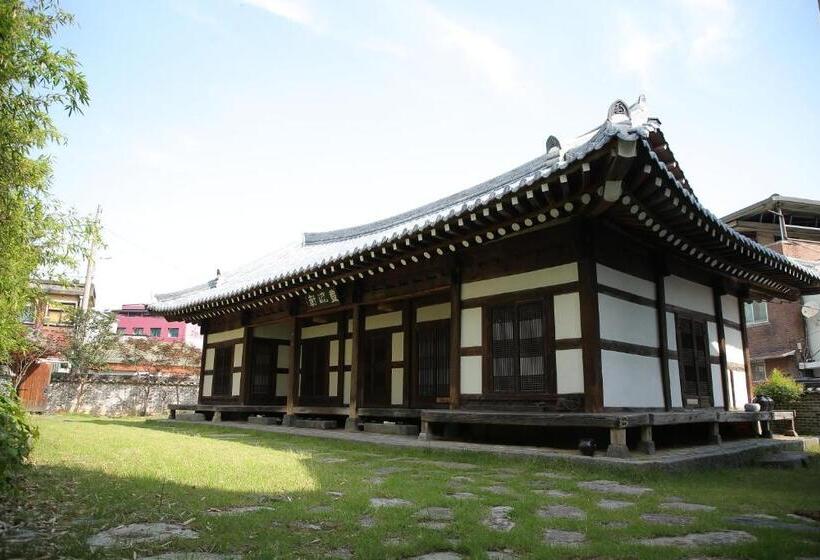 פנסיון Pungryuheon Hanok Stay