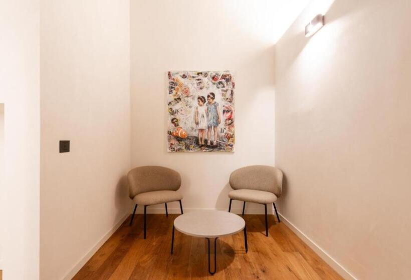 פנסיון Residenza Leutari